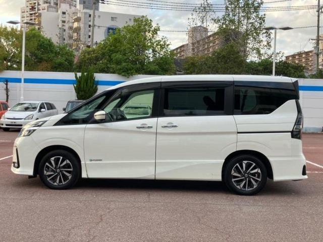 セレナ ｅパワーハイウェイスターＶ　純正　９インチ　メモリーナビ／インテリジェントルームミラー／エマージェンシーブレーキ／両側電動スライドドア／アラウンドビューモニター／車線逸脱防止支援システム／プロパイロット／ヘッドランプ　ＬＥＤ（2枚目）