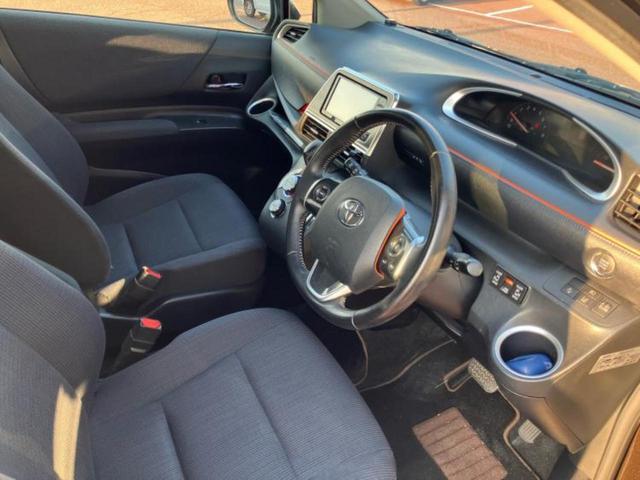 シエンタ G 保証書/社外 SDナビ/両側電動スライドドア/ヘッドランプ LED/ETC/EBD付ABS/横滑り防止装置/アイドリングストップ/フルセグTV/エアバッグ 運転席/エアバッグ 助手席 盗難防止装置(4枚目)