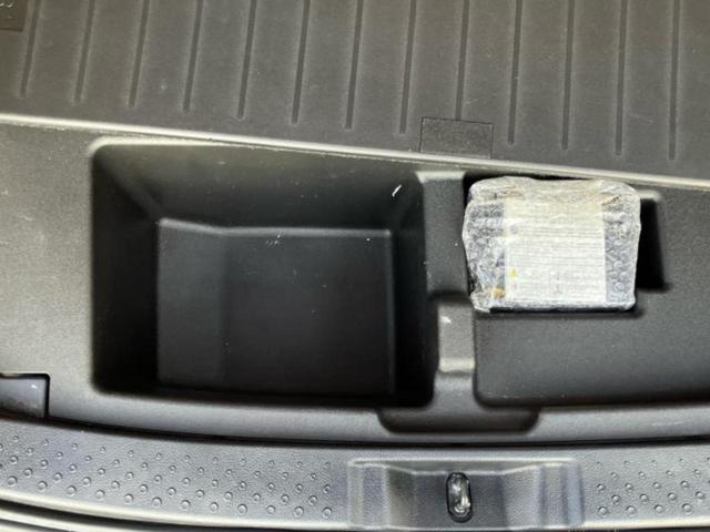 シエンタ G 保証書/社外 SDナビ/両側電動スライドドア/ヘッドランプ LED/ETC/EBD付ABS/横滑り防止装置/アイドリングストップ/フルセグTV/エアバッグ 運転席/エアバッグ 助手席 盗難防止装置(27枚目)