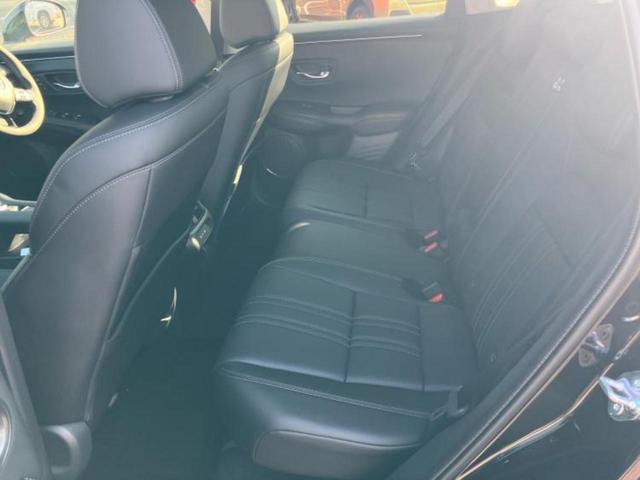 ZR-V eHEV Z 保証書/ディスプレイオーディオ+ナビ9インチ/ホンダセンシング/シートヒーター 前席/マルチビューカメラシステム/車線逸脱防止支援システム/シート フルレザー/電動バックドア/登録済未使用車 革シート(7枚目)