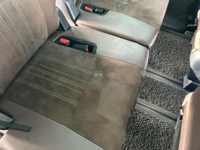 エスクァイア ハイブリッドＧｉプレミアムパッケージ　新品タイヤ／保証書／純正　１０インチ　ＳＤナビ／フリップダウンモニター／トヨタセーフティセンス／両側電動スライドドア／シートヒーター　前席／車線逸脱防止支援システム／シート　ハーフレザー　バックカメラ（6枚目）