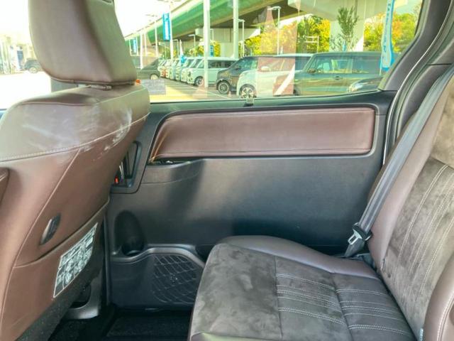 エスクァイア ハイブリッドＧｉプレミアムパッケージ　新品タイヤ／保証書／純正　１０インチ　ＳＤナビ／フリップダウンモニター／トヨタセーフティセンス／両側電動スライドドア／シートヒーター　前席／車線逸脱防止支援システム／シート　ハーフレザー　バックカメラ（24枚目）