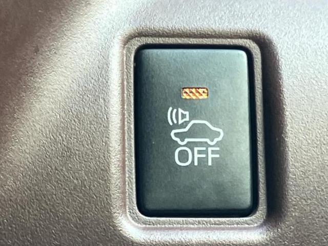 エスクァイア ハイブリッドＧｉプレミアムパッケージ　新品タイヤ／保証書／純正　１０インチ　ＳＤナビ／フリップダウンモニター／トヨタセーフティセンス／両側電動スライドドア／シートヒーター　前席／車線逸脱防止支援システム／シート　ハーフレザー　バックカメラ（32枚目）