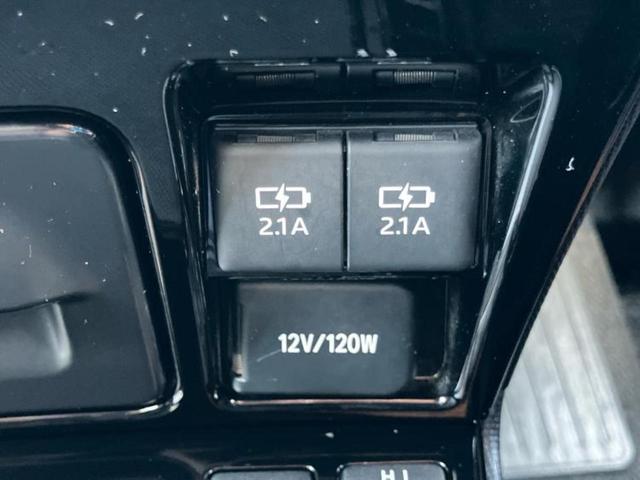 エスクァイア ハイブリッドＧｉプレミアムパッケージ　新品タイヤ／保証書／純正　１０インチ　ＳＤナビ／フリップダウンモニター／トヨタセーフティセンス／両側電動スライドドア／シートヒーター　前席／車線逸脱防止支援システム／シート　ハーフレザー　バックカメラ（49枚目）