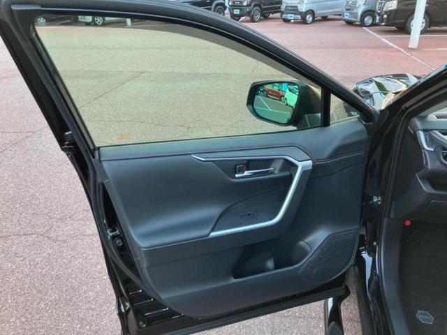 RAV4 4WDアドベンチャーオフロードパッケージ2 保証書/ディスプレイオーディオ+ナビ10インチ/デジタルインナーミラー/トヨタセーフティセンス/シートヒーター 前席/パノラミックビューモニター/車線逸脱防止支援システム/シート 合皮 全周囲カメラ(22枚目)