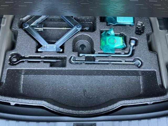 RAV4 4WDアドベンチャーオフロードパッケージ2 保証書/ディスプレイオーディオ+ナビ10インチ/デジタルインナーミラー/トヨタセーフティセンス/シートヒーター 前席/パノラミックビューモニター/車線逸脱防止支援システム/シート 合皮 全周囲カメラ(24枚目)