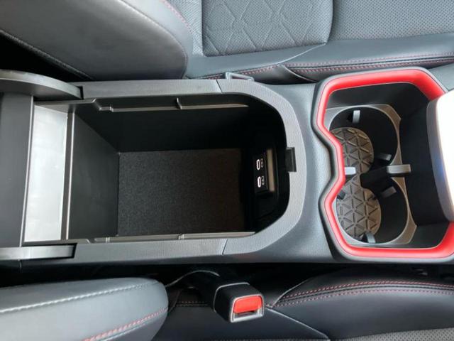 RAV4 4WDアドベンチャーオフロードパッケージ2 保証書/ディスプレイオーディオ+ナビ10インチ/デジタルインナーミラー/トヨタセーフティセンス/シートヒーター 前席/パノラミックビューモニター/車線逸脱防止支援システム/シート 合皮 全周囲カメラ(32枚目)