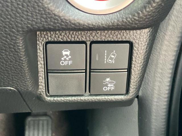 N-BOXカスタム G・Lホンダセンシング 新品タイヤ/保証書/純正 SDナビ/ホンダセンシング/電動スライドドア/ヘッドランプ LED/Bluetooth接続/ETC/EBD付ABS/横滑り防止装置/アイドリングストップ/フルセグTV(31枚目)