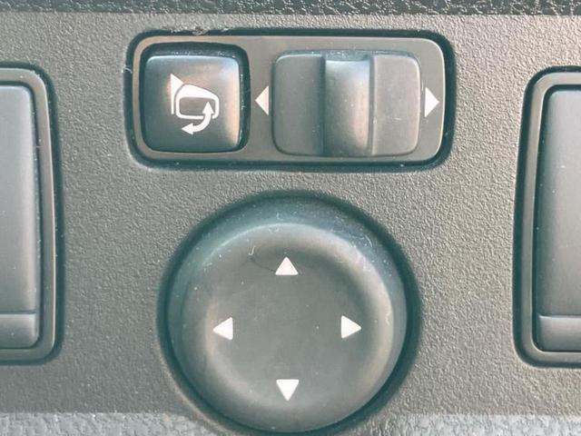 ノート ｅパワーＢ　新品タイヤ／インテリジェントルームミラー／エマージェンシーブレーキ／車線逸脱防止支援システム／ＥＴＣ／ＥＢＤ付ＡＢＳ／横滑り防止装置／アイドリングストップ／エアバッグ　運転席／エアバッグ　助手席（18枚目）