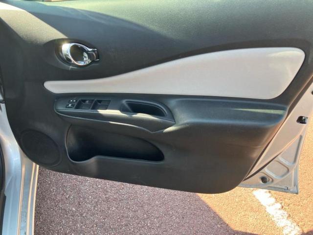 ノート ｅパワーＢ　新品タイヤ／インテリジェントルームミラー／エマージェンシーブレーキ／車線逸脱防止支援システム／ＥＴＣ／ＥＢＤ付ＡＢＳ／横滑り防止装置／アイドリングストップ／エアバッグ　運転席／エアバッグ　助手席（20枚目）