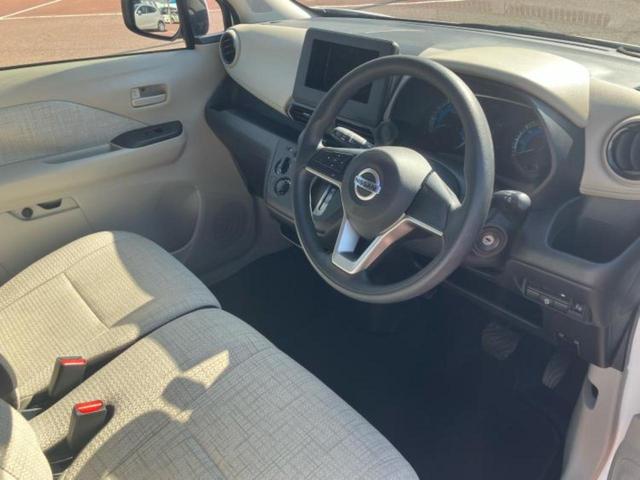 デイズ Ｓ　新品タイヤ／保証書／エマージェンシーブレーキ／ＵＳＢジャック／ＡＢＳ／横滑り防止装置／アイドリングストップ／禁煙車／エアバッグ　運転席／エアバッグ　助手席／衝突安全ボディ／パワーウインドウ　記録簿（4枚目）