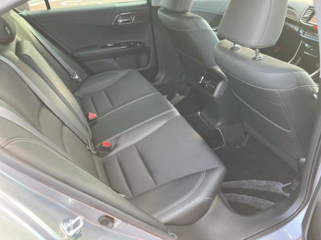 アコードハイブリッド EX 新品タイヤ/保証書/純正 SDナビ/ホンダセンシング/シートヒーター/車線逸脱防止支援システム/ヘッドランプ LED/ETC/EBD付ABS/横滑り防止装置/アイドリングストップ/バックモニター(5枚目)