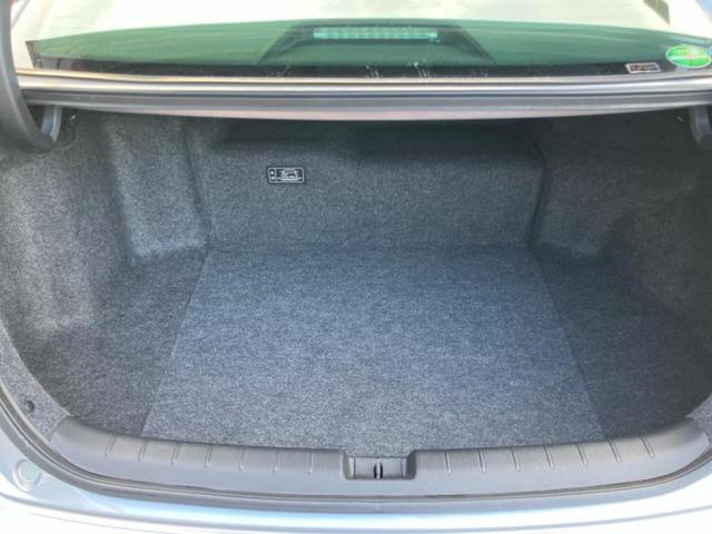 アコードハイブリッド EX 新品タイヤ/保証書/純正 SDナビ/ホンダセンシング/シートヒーター/車線逸脱防止支援システム/ヘッドランプ LED/ETC/EBD付ABS/横滑り防止装置/アイドリングストップ/バックモニター(8枚目)