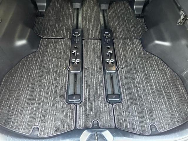 アルファードハイブリッド 4WDハイブリッドSR Cパッケージ 保証書/ディスプレイオーディオ+ナビ9インチ/フリップダウンモニター/デジタルインナーミラー/トヨタセーフティセンス/両側電動スライドドア/シートヒーター/車線逸脱防止支援システム バックカメラ(27枚目)