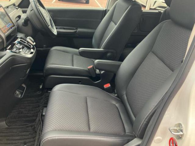 フリードハイブリッド ハイブリッドGホンダセンシング 純正 9インチ ナビ/フリップダウンモニター 純正 9インチ/衝突安全装置/両側電動スライドドア/シートヒーター 前席/車線逸脱防止支援システム/ヘッドランプ LED/ETC/EBD付ABS(19枚目)