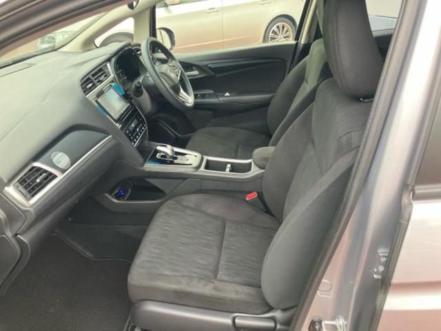 シャトル ハイブリッド・ホンダセンシング 社外 ナビ/ホンダセンシング/Bluetooth接続/ETC/EBD付ABS/横滑り防止装置/アイドリングストップ/クルーズコントロール/バックモニター/エアバッグ 運転席/エアバッグ 助手席(6枚目)