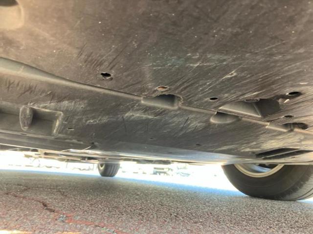 プリウス Ｓ　純正　ナビ／トヨタセーフティセンス／車線逸脱防止支援システム／ヘッドランプ　ＬＥＤ／Ｂｌｕｅｔｏｏｔｈ接続／ＥＢＤ付ＡＢＳ／横滑り防止装置／アイドリングストップ／バックモニター／フルセグＴＶ（45枚目）