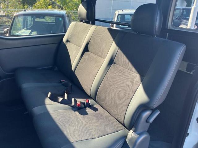 ハイエースバン ロングスーパーGLダークプライム2 保証書/ディスプレイオーディオ11インチ/デジタルインナーミラー/衝突安全装置/パノラミックビューモニター/車線逸脱防止支援システム/シート ハーフレザー/登録済未使用車 衝突被害軽減システム 禁煙車(8枚目)