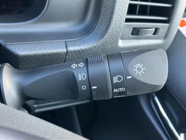 ハイエースバン ロングスーパーGLダークプライム2 保証書/ディスプレイオーディオ11インチ/デジタルインナーミラー/衝突安全装置/パノラミックビューモニター/車線逸脱防止支援システム/シート ハーフレザー/登録済未使用車 衝突被害軽減システム 禁煙車(15枚目)