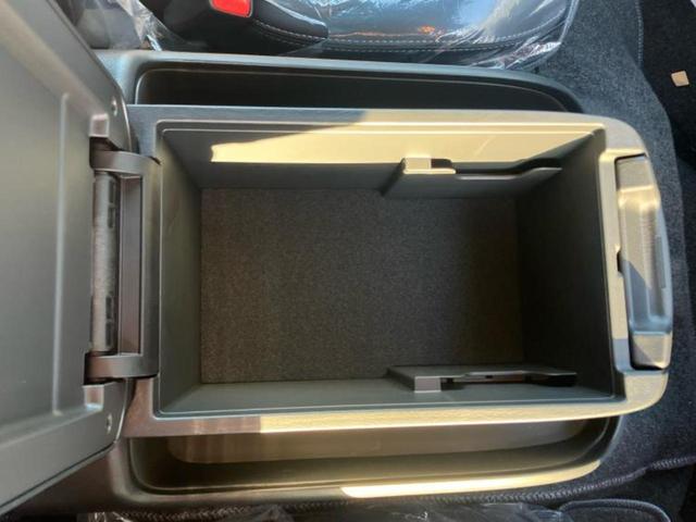 ハイエースバン ロングスーパーGLダークプライム2 保証書/ディスプレイオーディオ11インチ/デジタルインナーミラー/衝突安全装置/パノラミックビューモニター/車線逸脱防止支援システム/シート ハーフレザー/登録済未使用車 衝突被害軽減システム 禁煙車(31枚目)