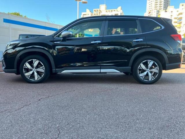 フォレスター ４ＷＤアドバンス　新品タイヤ／保証書／純正　８インチ　ＳＤナビ／デジタルインナーミラー／衝突安全装置／シートヒーター／車線逸脱防止支援システム／シート　ハーフレザー／電動バックドア／ドライブレコーダー　前後　電動シート（2枚目）