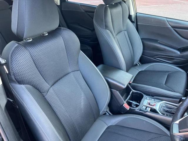 フォレスター ４ＷＤアドバンス　新品タイヤ／保証書／純正　８インチ　ＳＤナビ／デジタルインナーミラー／衝突安全装置／シートヒーター／車線逸脱防止支援システム／シート　ハーフレザー／電動バックドア／ドライブレコーダー　前後　電動シート（4枚目）