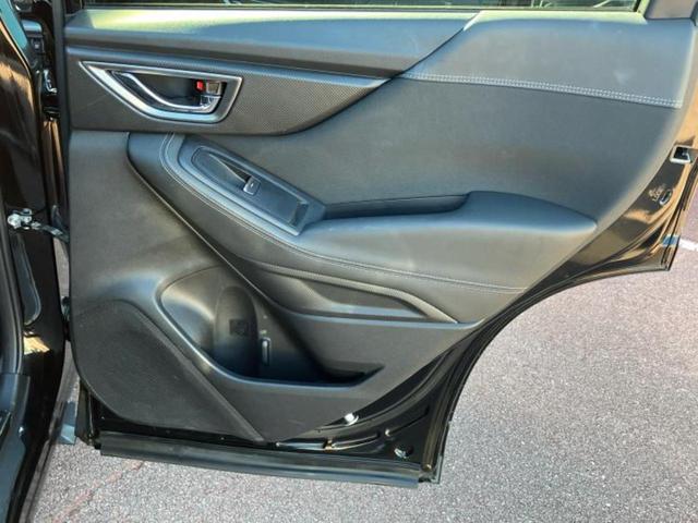 フォレスター ４ＷＤアドバンス　新品タイヤ／保証書／純正　８インチ　ＳＤナビ／デジタルインナーミラー／衝突安全装置／シートヒーター／車線逸脱防止支援システム／シート　ハーフレザー／電動バックドア／ドライブレコーダー　前後　電動シート（21枚目）