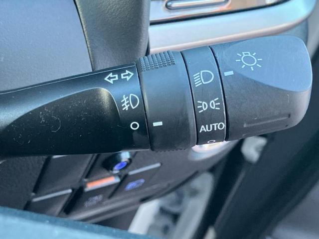 アルファード Ｓタイプゴールド　新品タイヤ／保証書／ディスプレイオーディオ＋ナビ９インチ／トヨタセーフティセンス／両側電動スライドドア／車線逸脱防止支援システム／シート　ハーフレザー／電動バックドア／ヘッドランプ　ＬＥＤ　ＤＶＤ再生（17枚目）