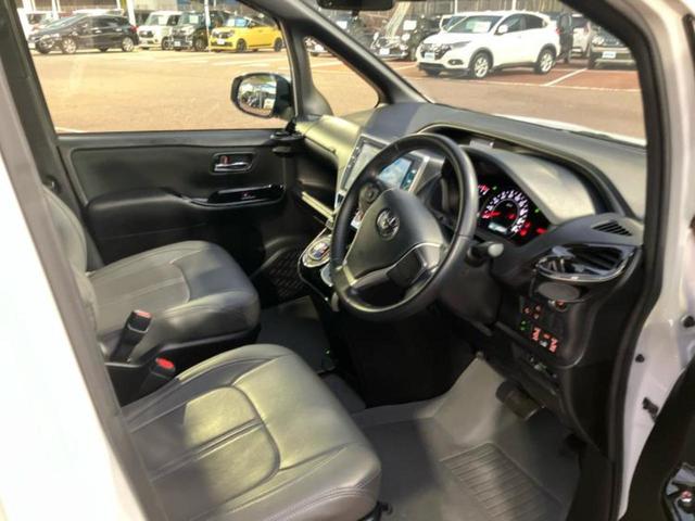 ヴォクシー ＺＳキラメキ２　保証書／純正　１０インチ　ＳＤナビ／衝突安全装置／両側電動スライドドア／車線逸脱防止支援システム／ドライブレコーダー　前後／ヘッドランプ　ＬＥＤ／Ｂｌｕｅｔｏｏｔｈ接続／ＥＴＣ／ＥＢＤ付ＡＢＳ　記録簿（4枚目）