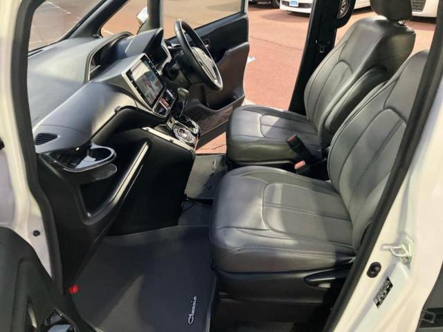 ヴォクシー ＺＳキラメキ２　保証書／純正　１０インチ　ＳＤナビ／衝突安全装置／両側電動スライドドア／車線逸脱防止支援システム／ドライブレコーダー　前後／ヘッドランプ　ＬＥＤ／Ｂｌｕｅｔｏｏｔｈ接続／ＥＴＣ／ＥＢＤ付ＡＢＳ　記録簿（7枚目）