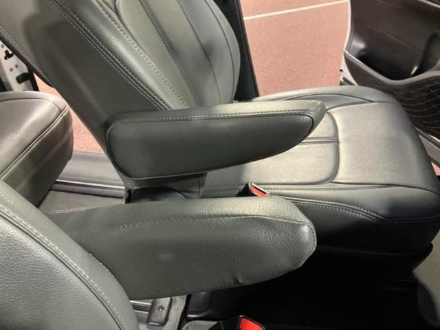 ヴォクシー ＺＳキラメキ２　保証書／純正　１０インチ　ＳＤナビ／衝突安全装置／両側電動スライドドア／車線逸脱防止支援システム／ドライブレコーダー　前後／ヘッドランプ　ＬＥＤ／Ｂｌｕｅｔｏｏｔｈ接続／ＥＴＣ／ＥＢＤ付ＡＢＳ　記録簿（35枚目）