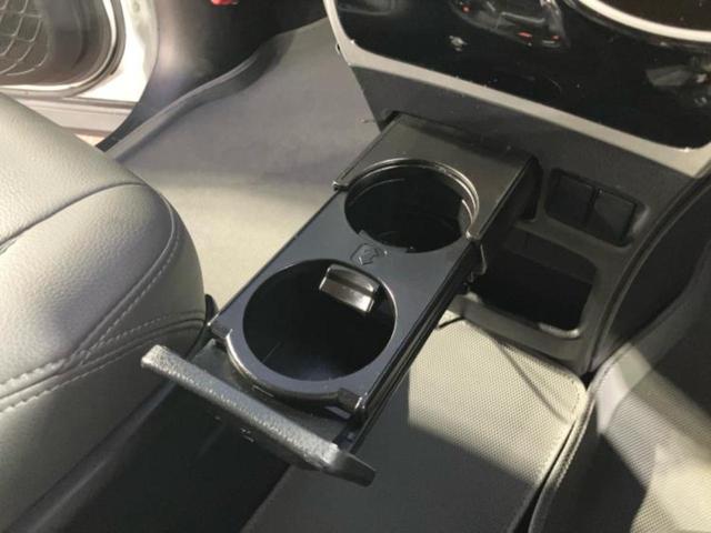 ヴォクシー ＺＳキラメキ２　保証書／純正　１０インチ　ＳＤナビ／衝突安全装置／両側電動スライドドア／車線逸脱防止支援システム／ドライブレコーダー　前後／ヘッドランプ　ＬＥＤ／Ｂｌｕｅｔｏｏｔｈ接続／ＥＴＣ／ＥＢＤ付ＡＢＳ　記録簿（45枚目）