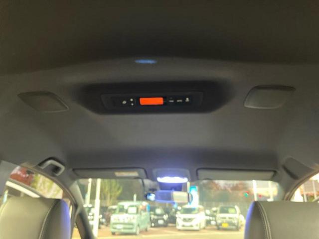 ヴォクシー ＺＳキラメキ２　保証書／純正　１０インチ　ＳＤナビ／衝突安全装置／両側電動スライドドア／車線逸脱防止支援システム／ドライブレコーダー　前後／ヘッドランプ　ＬＥＤ／Ｂｌｕｅｔｏｏｔｈ接続／ＥＴＣ／ＥＢＤ付ＡＢＳ　記録簿（49枚目）