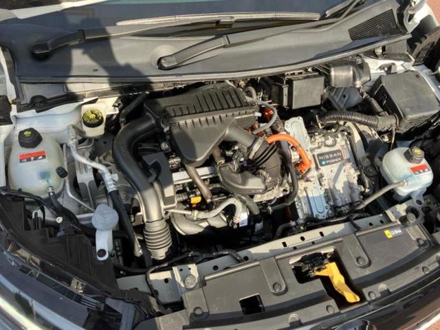 オーラ ニスモ　新品タイヤ／保証書／純正　９インチ　ＳＤナビ／インテリジェントルームミラー／衝突安全装置／シートヒーター　前席／全方位モニター／車線逸脱防止支援システム／プロパイロット／ヘッドランプ　ＬＥＤ　ＥＴＣ（48枚目）