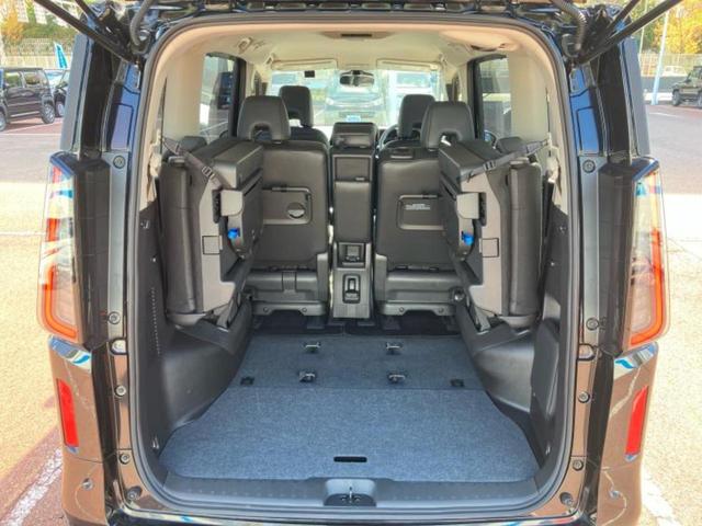 セレナ ハイウェイスターＶ　社外　ナビ／エマージェンシーブレーキ／両側電動スライドドア／車線逸脱防止支援システム／ヘッドランプ　ＬＥＤ／Ｂｌｕｅｔｏｏｔｈ接続／ＥＴＣ／ＥＢＤ付ＡＢＳ／横滑り防止装置／アイドリングストップ（21枚目）