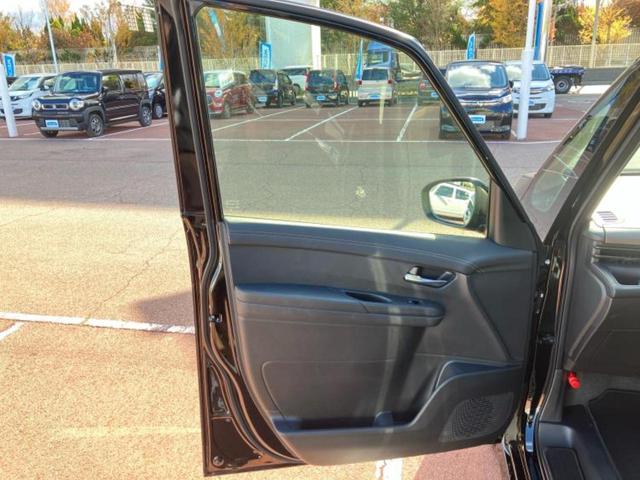 セレナ ハイウェイスターＶ　社外　ナビ／エマージェンシーブレーキ／両側電動スライドドア／車線逸脱防止支援システム／ヘッドランプ　ＬＥＤ／Ｂｌｕｅｔｏｏｔｈ接続／ＥＴＣ／ＥＢＤ付ＡＢＳ／横滑り防止装置／アイドリングストップ（24枚目）