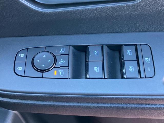 セレナ ハイウェイスターＶ　社外　ナビ／エマージェンシーブレーキ／両側電動スライドドア／車線逸脱防止支援システム／ヘッドランプ　ＬＥＤ／Ｂｌｕｅｔｏｏｔｈ接続／ＥＴＣ／ＥＢＤ付ＡＢＳ／横滑り防止装置／アイドリングストップ（32枚目）