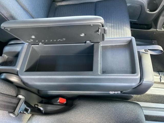 セレナ ハイウェイスターＶ　社外　ナビ／エマージェンシーブレーキ／両側電動スライドドア／車線逸脱防止支援システム／ヘッドランプ　ＬＥＤ／Ｂｌｕｅｔｏｏｔｈ接続／ＥＴＣ／ＥＢＤ付ＡＢＳ／横滑り防止装置／アイドリングストップ（43枚目）