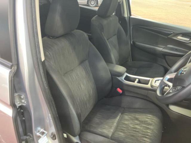 シャトル ハイブリッド・ホンダセンシング 新品タイヤ/保証書/社外 ナビ/ホンダセンシング/車線逸脱防止支援システム/ドライブレコーダー 社外/Bluetooth接続/ETC/EBD付ABS/横滑り防止装置/アイドリングストップ バックカメラ(4枚目)