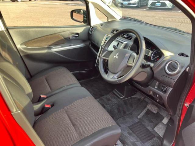 eKカスタム G 社外 SDナビ/ヘッドランプ HID/ETC/EBD付ABS/アイドリングストップ/ワンセグTV/エアバッグ 運転席/エアバッグ 助手席/アルミホイール 純正 14インチ/パワーウインドウ(4枚目)