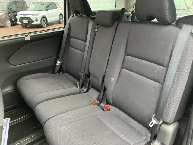 セレナ ４ＷＤ　Ｂ　新品タイヤ／社外　ナビ／衝突安全装置／車線逸脱防止支援システム／ＥＢＤ付ＡＢＳ／横滑り防止装置／アイドリングストップ／エアバッグ　運転席／エアバッグ　助手席／パワーウインドウ／エンジンスタートボタン（8枚目）