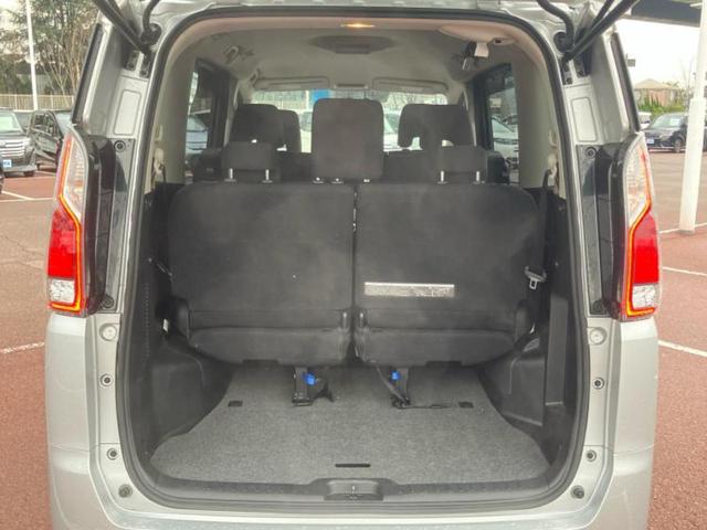 セレナ ４ＷＤ　Ｂ　新品タイヤ／社外　ナビ／衝突安全装置／車線逸脱防止支援システム／ＥＢＤ付ＡＢＳ／横滑り防止装置／アイドリングストップ／エアバッグ　運転席／エアバッグ　助手席／パワーウインドウ／エンジンスタートボタン（20枚目）