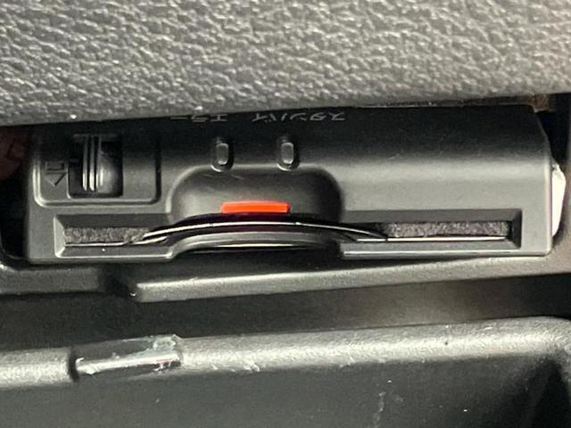 セレナ ４ＷＤ　Ｂ　新品タイヤ／社外　ナビ／衝突安全装置／車線逸脱防止支援システム／ＥＢＤ付ＡＢＳ／横滑り防止装置／アイドリングストップ／エアバッグ　運転席／エアバッグ　助手席／パワーウインドウ／エンジンスタートボタン（27枚目）