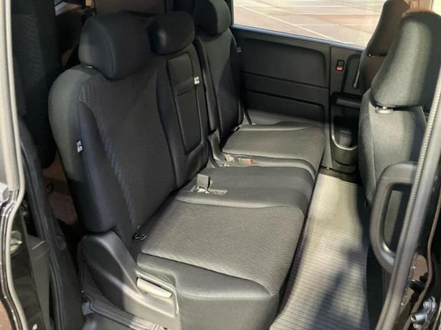 フリードハイブリッド ハイブリッドジャストセレクション　純正　ＳＤナビ／両側電動スライドドア／ヘッドランプ　ＨＩＤ／Ｂｌｕｅｔｏｏｔｈ接続／ＥＴＣ／ＥＢＤ付ＡＢＳ／横滑り防止装置／アイドリングストップ／クルーズコントロール／バックモニター／ワンセグＴＶ（5枚目）