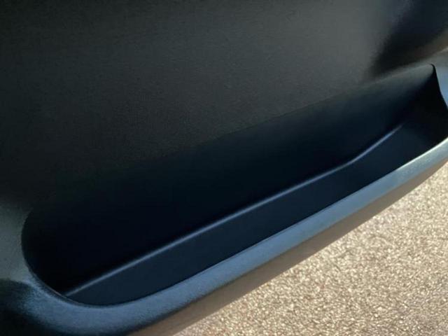 フリードハイブリッド ハイブリッドジャストセレクション　純正　ＳＤナビ／両側電動スライドドア／ヘッドランプ　ＨＩＤ／Ｂｌｕｅｔｏｏｔｈ接続／ＥＴＣ／ＥＢＤ付ＡＢＳ／横滑り防止装置／アイドリングストップ／クルーズコントロール／バックモニター／ワンセグＴＶ（27枚目）