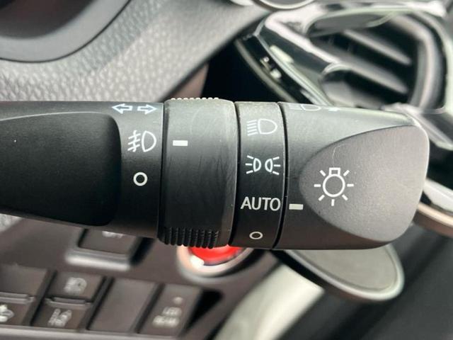 ヴォクシー ＺＳ　Ｇｓ　保証書／社外　１１インチ　ＳＤナビ／フリップダウンモニター　社外　１２．８インチ／トヨタセーフティセンス／両側電動スライドドア／車線逸脱防止支援システム／シート　ハーフレザー　衝突被害軽減システム（16枚目）