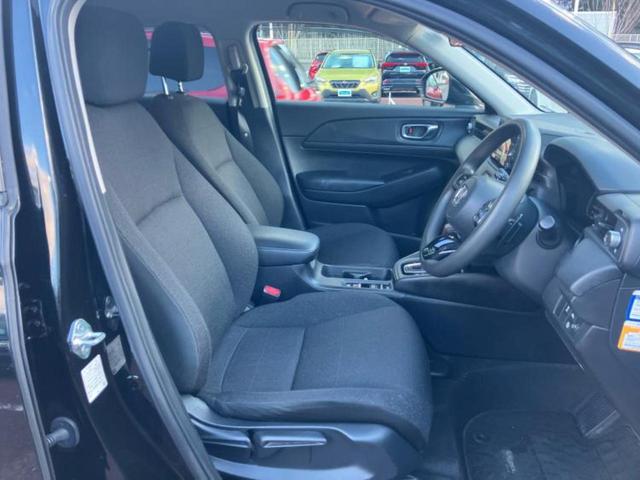 ヴェゼル ｅＨＥＶ　Ｘ　純正　９インチ　ＳＤナビ／ホンダセンシング／車線逸脱防止支援システム／ドライブレコーダー　社外／ヘッドランプ　ＬＥＤ／Ｂｌｕｅｔｏｏｔｈ接続／ＥＴＣ／ＥＢＤ付ＡＢＳ／横滑り防止装置　バックカメラ（4枚目）