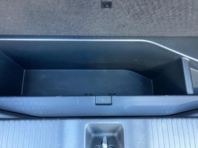 ヴェゼル ｅＨＥＶ　Ｘ　純正　９インチ　ＳＤナビ／ホンダセンシング／車線逸脱防止支援システム／ドライブレコーダー　社外／ヘッドランプ　ＬＥＤ／Ｂｌｕｅｔｏｏｔｈ接続／ＥＴＣ／ＥＢＤ付ＡＢＳ／横滑り防止装置　バックカメラ（24枚目）