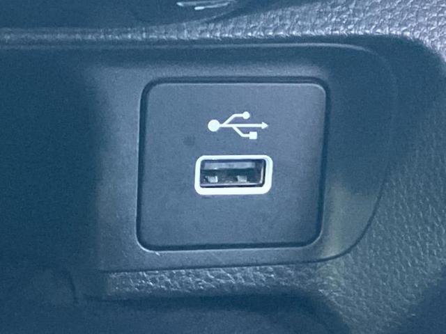 ヴェゼル ｅＨＥＶ　Ｘ　純正　９インチ　ＳＤナビ／ホンダセンシング／車線逸脱防止支援システム／ドライブレコーダー　社外／ヘッドランプ　ＬＥＤ／Ｂｌｕｅｔｏｏｔｈ接続／ＥＴＣ／ＥＢＤ付ＡＢＳ／横滑り防止装置　バックカメラ（35枚目）