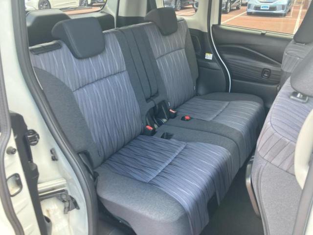 ソリオ ハイブリッドＭＺ　新品タイヤ／保証書／社外　ＳＤナビ／衝突安全装置／両側電動スライドドア／シートヒーター／全方位モニター用カメラ／車線逸脱防止支援システム／ドライブレコーダー　社外／ヘッドランプ　ＬＥＤ　全周囲カメラ（5枚目）